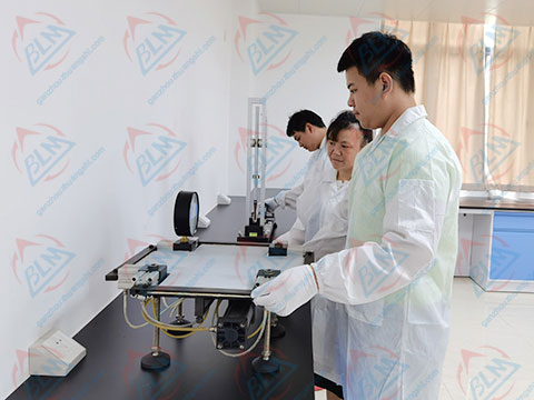 光学草莓视频WWW在线观看图片