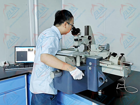 制造业草莓视频网站黄图片